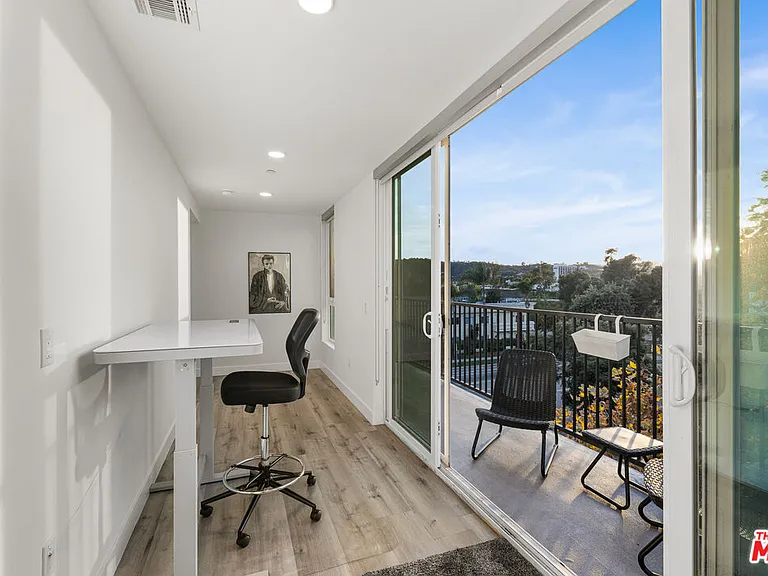 4806 Sylmar Ave #Penthouse 2 — Photo 53
