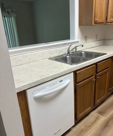 124 Governor Berkeley Rd #11 — Photo 14