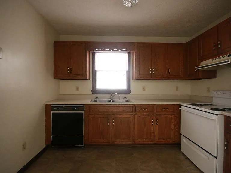 129 Williamson St SW — Photo 10