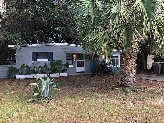 3rd image of 18 Randolph Dr