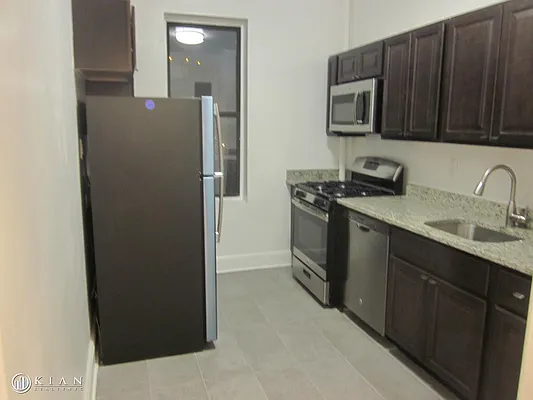 Rented by Kian Realty | media 11