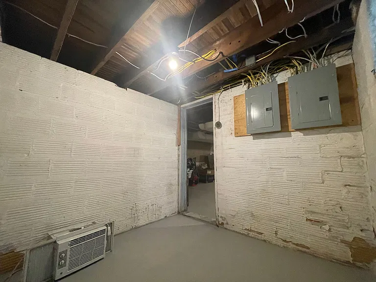 3937 Mintwood St #2 — Photo 31