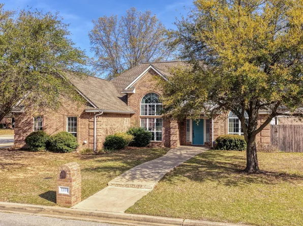 1106 Owl Dr, Decatur, TX 76234