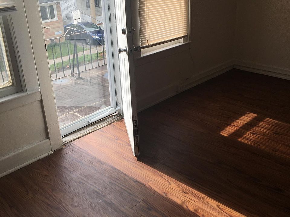 1st image of 153 Hagen St Floor 2