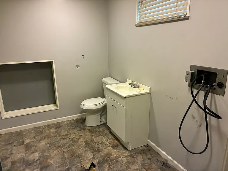 3214 Greenwood Ln — Photo 18