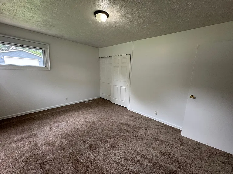 1088 S Morgantown Rd — Photo 20