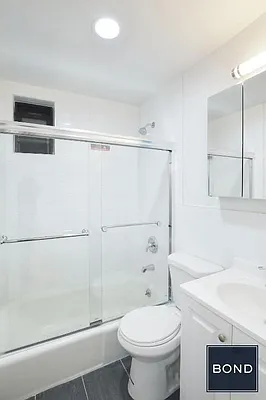 Rented by Bond New York | media 19