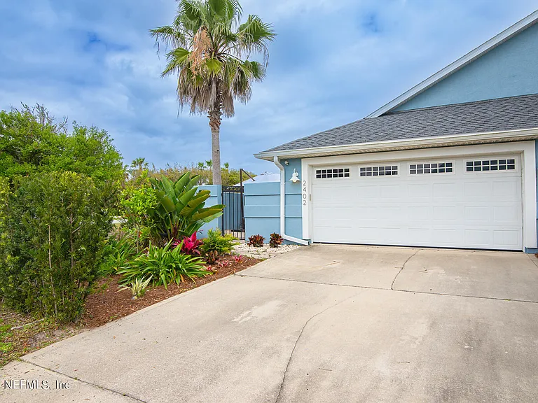 2402 Seagate Ln N — Photo 29
