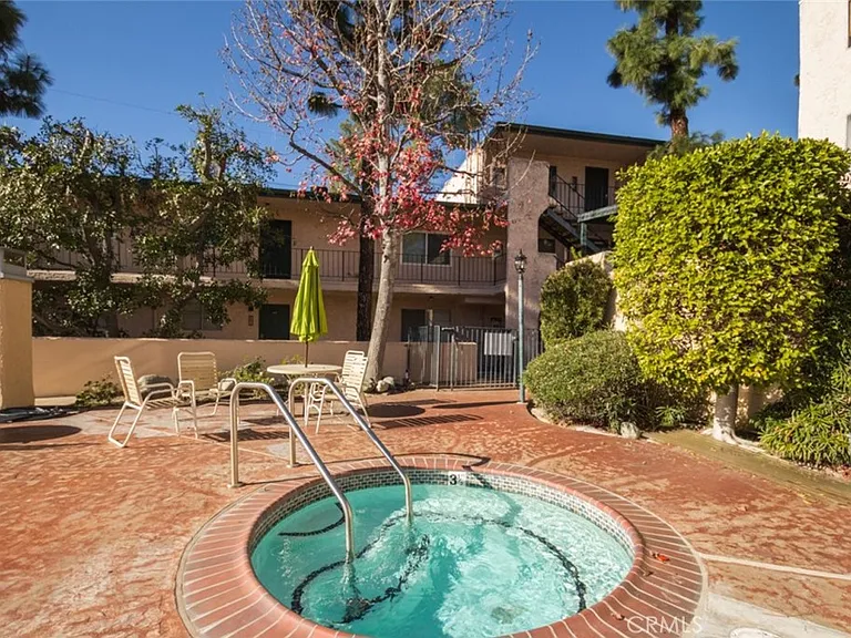 2940 N Verdugo Rd #321 — Photo 15
