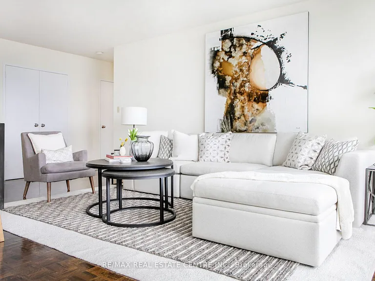 50 Graydon Hall Dr #212 — Photo 5