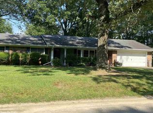 704 S Baridon St, Conway, AR 72034