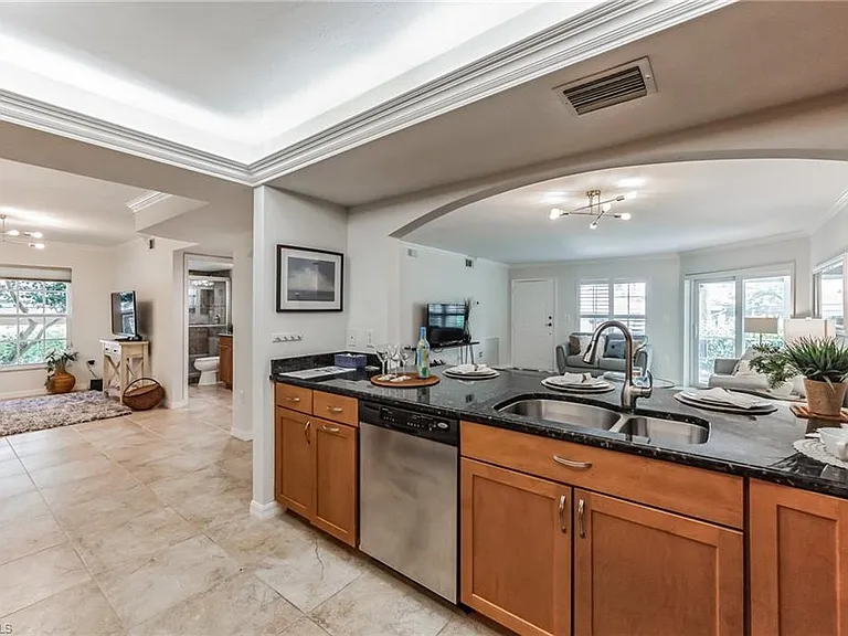 5633 Turtle Bay Dr #37 — Photo 4