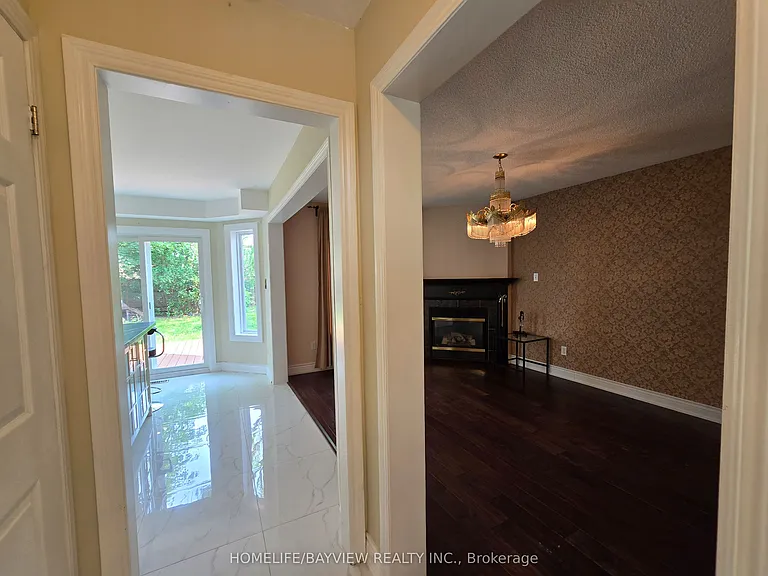 176 Humberland Dr — Photo 10