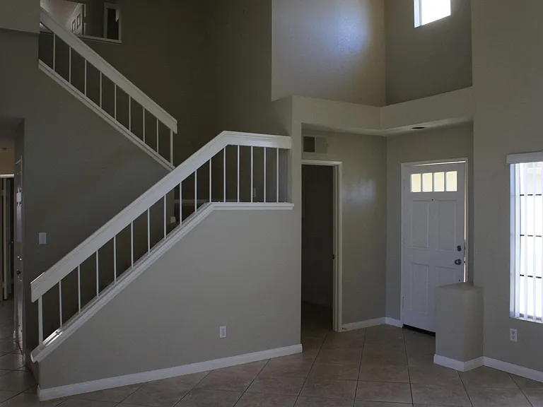 21434 Townsendia Ave — Photo 2