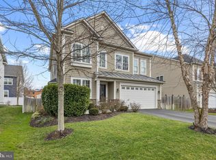 8013 Yorktown Dr, Alexandria, VA 22308