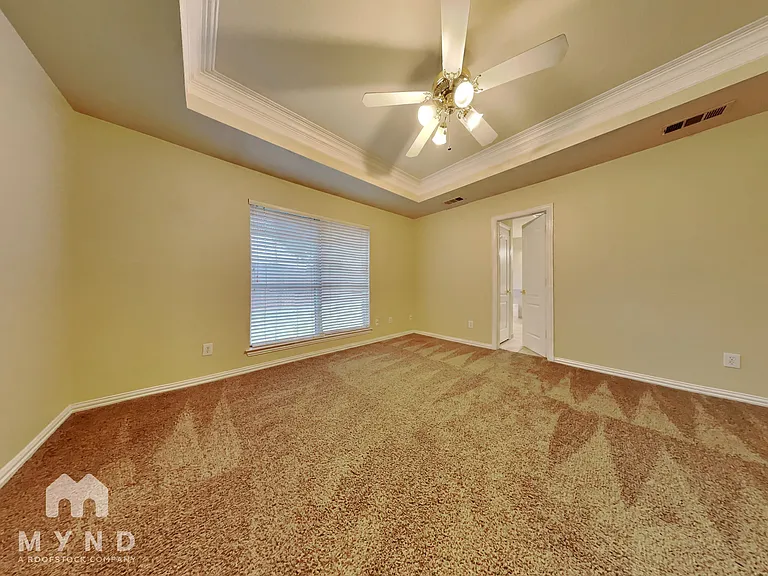 9860 Buckingham Ln — Photo 12