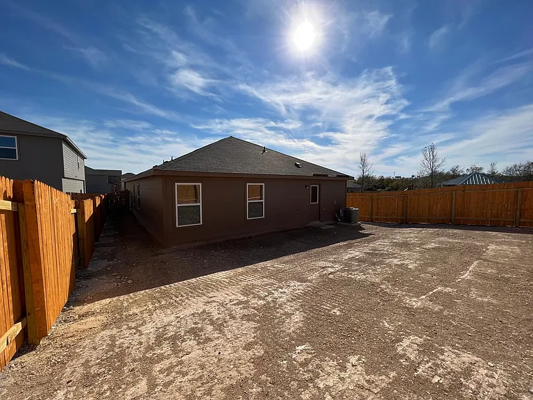 364 Crescent Park Dr — Photo 24