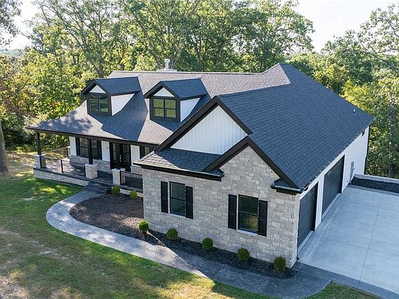 2nd image of 55 Lake Bend Dr