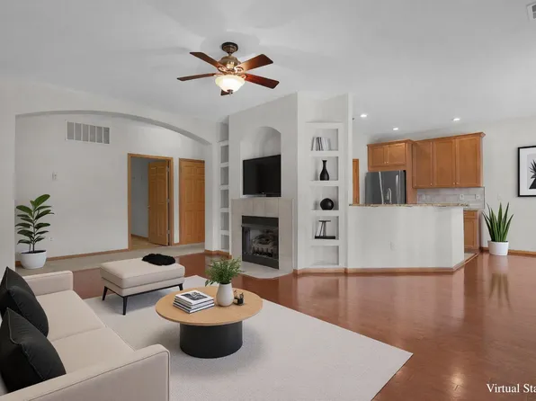 9073 Polaris Lakes Dr, Columbus, OH 43240