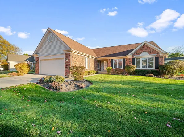701 N Victoria Dr, Palatine, IL 60074