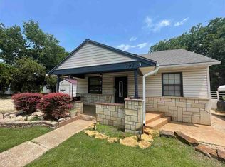 737 N Pine St, Ponca City, OK 74601