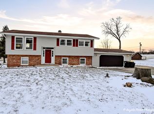 3601 Ellen Rd, McHenry, IL 60050