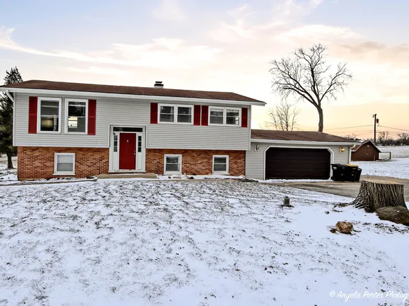 3601 Ellen Rd, McHenry, IL 60050