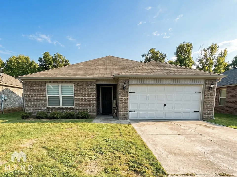 812 The Heights Ln