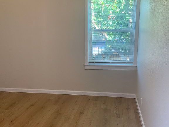 4th image of 4217 28th St
