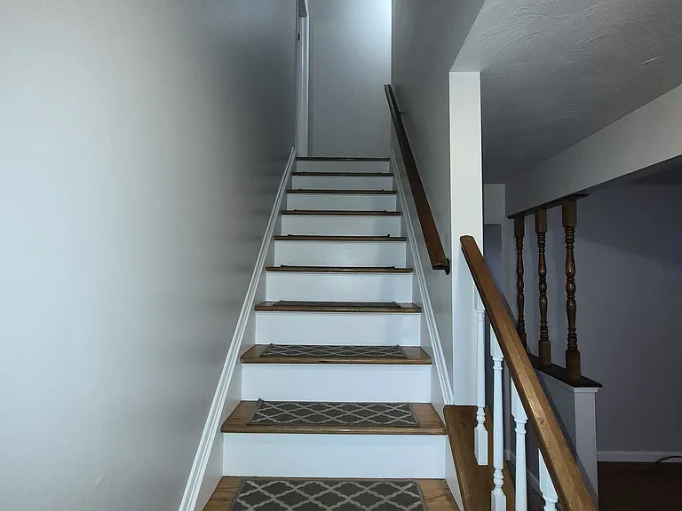 140 Cedar Ct — Photo 5