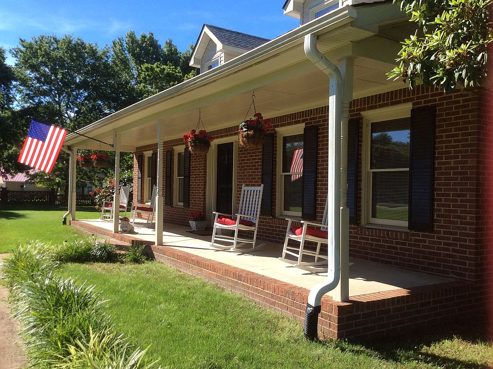1st image of 105 Summerplace Dr