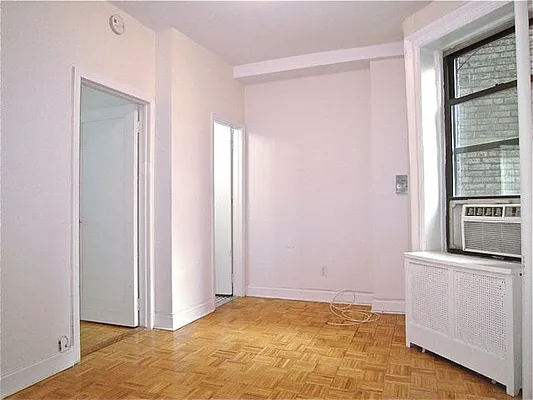 Rented by City Connections Realty | media 9