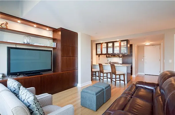 Rented by Nest Seekers International | media 44