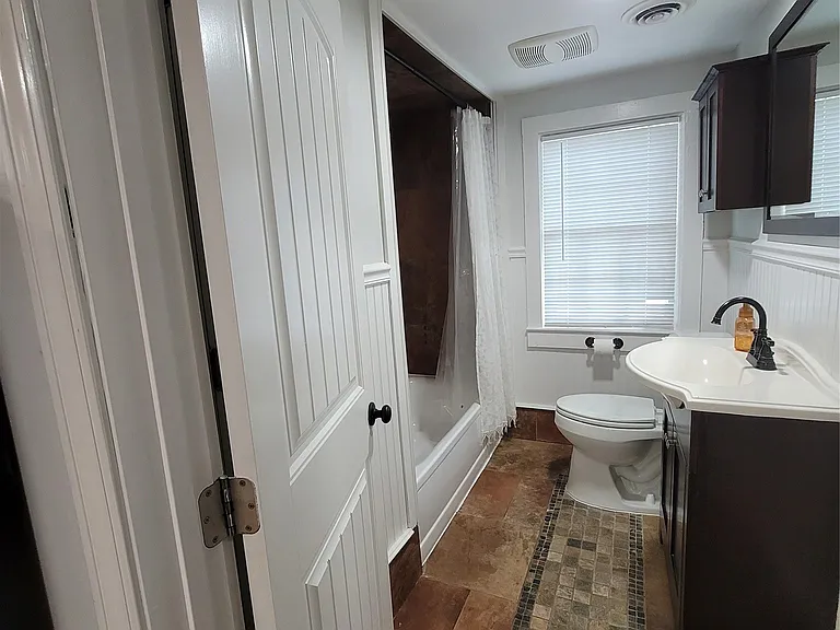 2137 Madison Ave — Photo 5