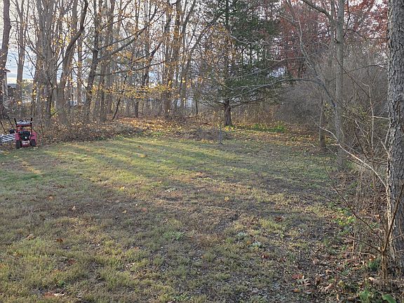 4th image of 233 Washington Road