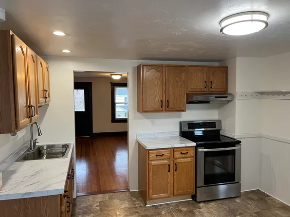 48 Bourne St #48, Three Rivers, MA 01080