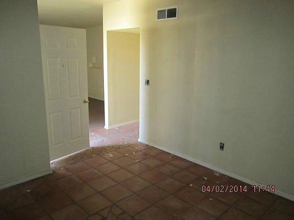 4th image of 220 Candelaria St #&-b