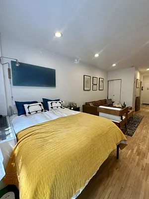 Rented by Mossanen Group | media 12