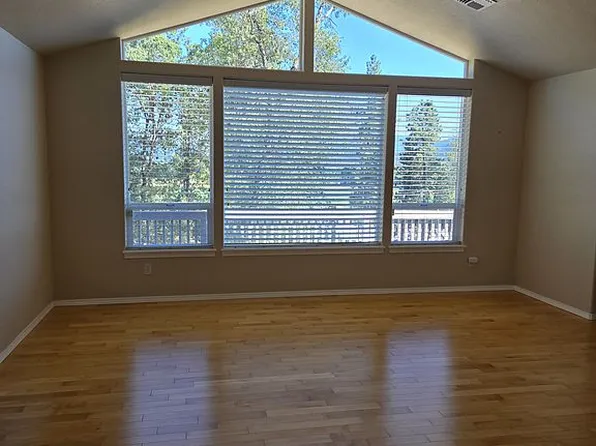 5800 Lower River Rd, Grants Pass, OR 97526