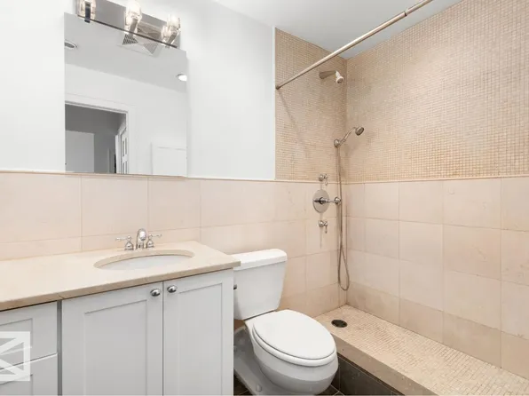 205 East 22nd Street image 11 of 11