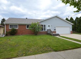 4110 S Troy Ave, St Francis, WI 53235