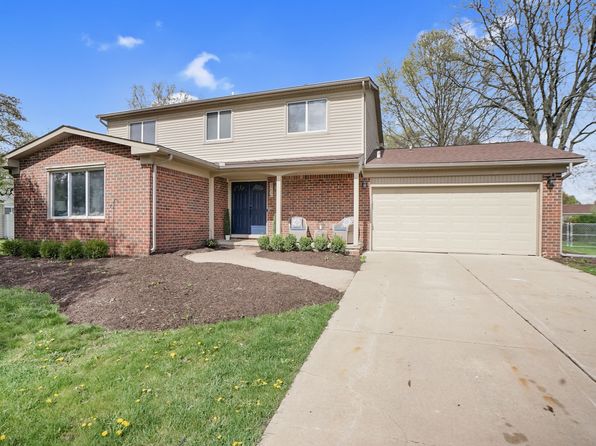 22626 Deerfield Rd, Novi, MI 48375