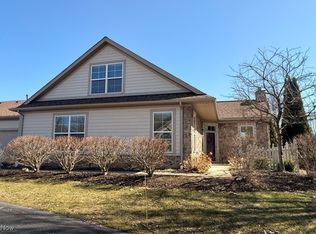 310 Sandover Dr, Aurora, OH 44202