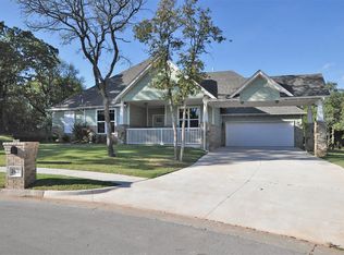 2437 Rumble Ct, Edmond, OK 73034