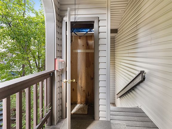 4th image of 3371 Sunburst Court UNIT 21B