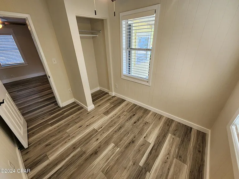 1719 Stephens Ave — Photo 21