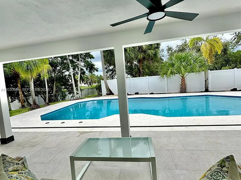 10791 SW 10th Pl — Photo 27