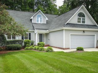 6 Laurel Brook Ct, Greensboro, NC 27407