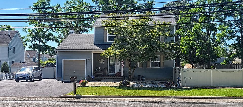 2nd image of 2353 Hooper Ave