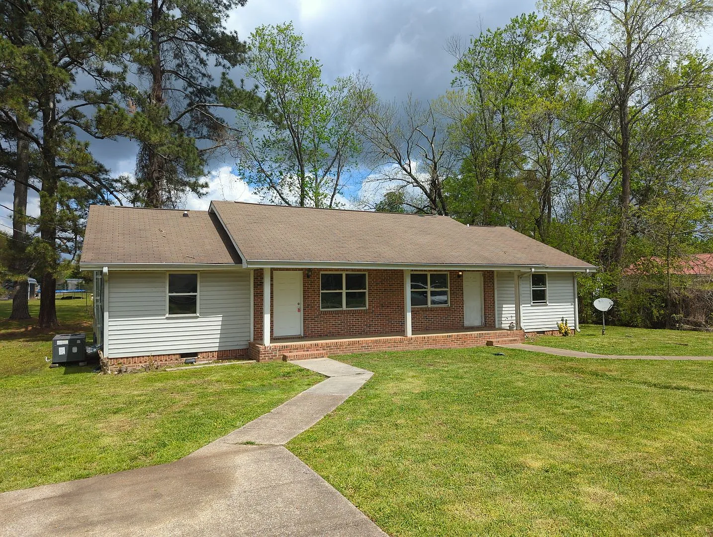 2 Bedroom Rossville Duplex — Photo 1